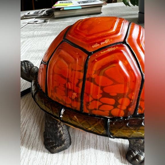 Tiffany Style Amber Glass Turtle Table Lamp - Metal Base Removable Shell - Picture 14 of 17